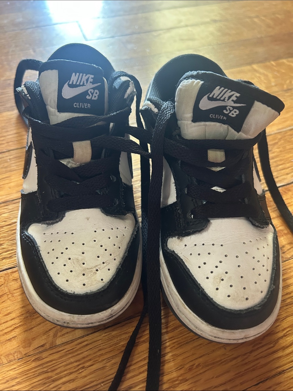Nike Kids' Black and White Cliver Skate Sneakers